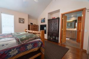 Hideaway Down Canyon #101