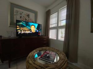 Luxury Garden Retreat 2B Sandton