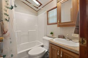 Luxury Cabin with Pasture Views & Private Hot Tub