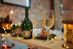 Appartements Jazzy jacuzzi privee parking free centre a 5minutes stationnement privee possible sur demande : photos des chambres