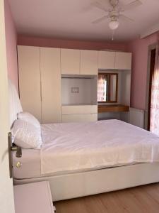 Çeşme Reisdere kiralik havuzlu villa