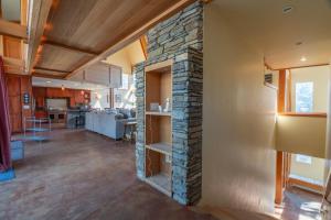 Rr-carson_view1 Strap18-005