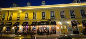 Studios with Mezzanine Rua da Moeda