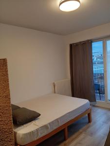 studio centre paris 15e near montparnasse