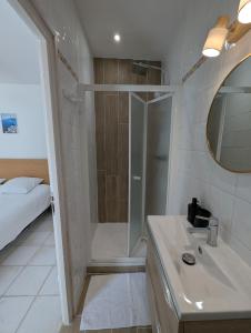 Maisons de vacances Studio et chambre Le Chateau d-Oleron : photos des chambres