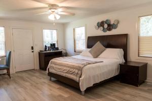 2 Bedroom Suite with Impressive Kitchenette