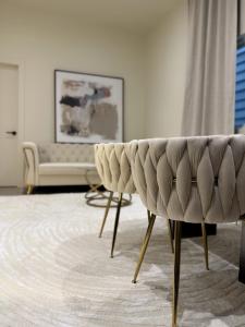 Free Parking 2 Bedroom The Comfy Haven