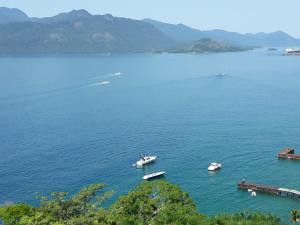 Casa deslumbrante no Condomínio Portogalo para 12 pessoas