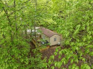 Premium Hilltop Couples Cabin w Hot Tub RRG Views