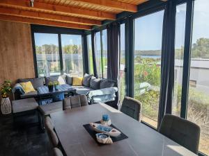 Sea view Champagne by Vellaris, Luxury Mobile Home