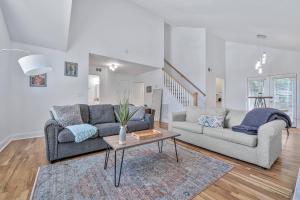 Nashville Nest: Renovated Retreat Near BNA