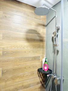 502MSNK Luxe Studio with River View & Balcony & Kitchen