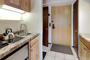 Timberline Condominiums Studio Deluxe Unit 216