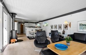 2 Bedroom Beautiful Home In Jerup