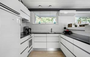 2 Bedroom Beautiful Home In Jerup