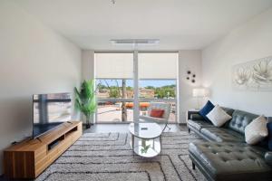 New Modern 1BR Lux City Escape