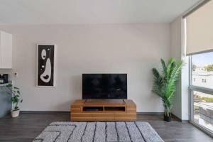 New Modern 1BR Lux City Escape