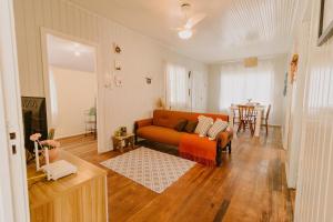 Canto do Bem-Te-Vi - Casa boho com banheira