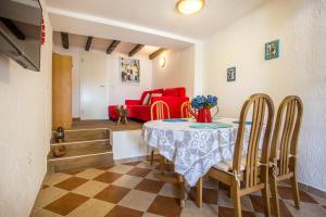 Apartment Memories II