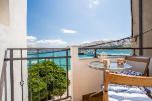 Apartment Memories II