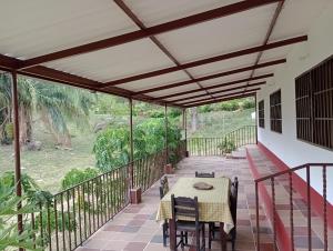 Casa Campestre con Piscina Privada La Mesa Cundinamarca