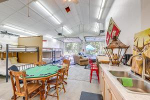 Walk to Happys Inn Studio with Outdoor Space!