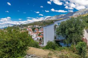 Apartments by the sea Podgora, Makarska - 12326 