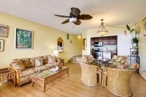 Beach Chairs and Steps to Sand! Lahaina Resort Condo