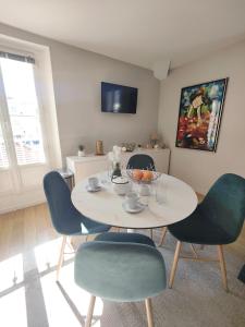 Cannes CENTRE CASANOVA MODERNE ENTRE RUE HOCHE ET RUE DANTIBES