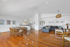 Vaka Malua 7 Scott Street