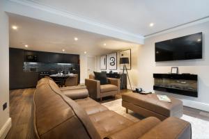 Courtyard Apartments