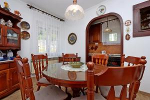 Apartments with parking space Lovran, Opatija - 23701