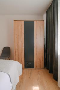 Apartments and rooms with parking space Korenica, Plitvice - 24421