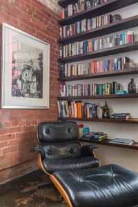 VAQUAY Rose & Vine In Fitzroy