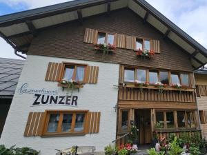 Holiday Apartment in Mittelberg with Wifi