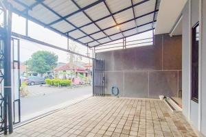 RedDoorz Syariah near RS Bhayangkara Gayamsari Semarang