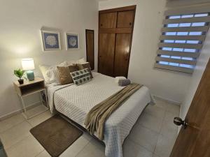 Cercano a playas y comercios