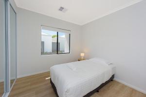 5 O Clock Somewhere - Beachside Retreat