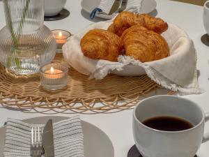 Konkuk University Station 2 Minute Walk Soft Rest in the City Near Seongsu