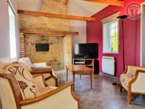 Maisons de vacances Gite au calme a Esquelbecq avec jardin clos et equipements modernes, ideal en famille ou entre amis - FR-1-510-48 : photos des chambres