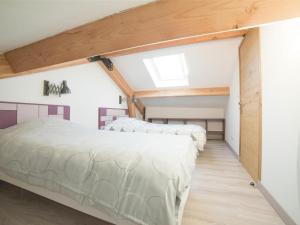 Maisons de vacances Chalet calme avec jardin, terrasse et baignoire balneo - Draps inclus, menage fin sejour en option - FR-1-510-121 : photos des chambres