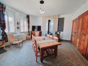 Maisons de vacances Gite de Charme Isole, Ferme Authentique, 4 Chb, Jardin, Randonnees, Val Joly a Proximite - FR-1-510-204 : photos des chambres