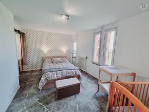 Maisons de vacances Gite de Charme Isole, Ferme Authentique, 4 Chb, Jardin, Randonnees, Val Joly a Proximite - FR-1-510-204 : photos des chambres