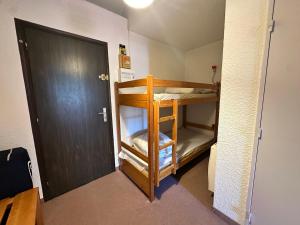 Appartements Studio cabine 27m² au pied des pistes de luge, balcon sud, navette gratuite - FR-1-515-236 : photos des chambres