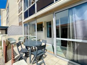 Appartements Rez-de-chaussee a 200m du bord de mer, 1 chambre, terrasse - FR-1-231-342 : photos des chambres