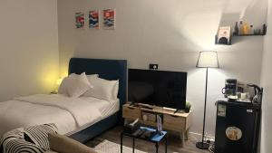 Studio with patio In King Fahad District