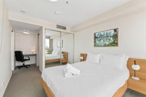 Kangaroo Point 2-Bed Flat with Gym & Pool