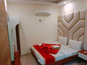 Hotel Star Near railway station