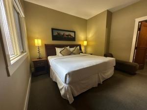 Solara 2BR Retreat - Pool - Hot Tub & Resort Perks-113