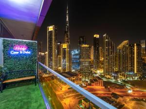 Famous Infinity Pool with Burj Khalifa View on High Floor